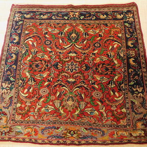 �I�[���h���イ����@�g���R�@�R�����Y�@119x117cm�@50�N�� �\�t�@�O�}�b�g�T�C�Y�@Old Carpet from Turkey