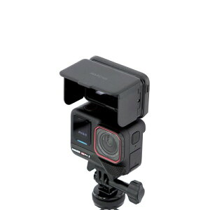 MAXCAM�� Insta 360 Ace Pro �ɑΉ��X�N���[���Ռ��͐܂肽���ݎ��ŃR���p�N�g�A�g�ѐ��ɗD���