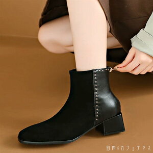 ブーツ 靴 シューズ チャンキーヒール ローヒール スクエアトゥ アーモンドトゥ ファスナー スタッズ 裏起毛 厚手生地 ふわふわ エレガント 可愛い 大人可愛い きれいめ シンプル カジュア
