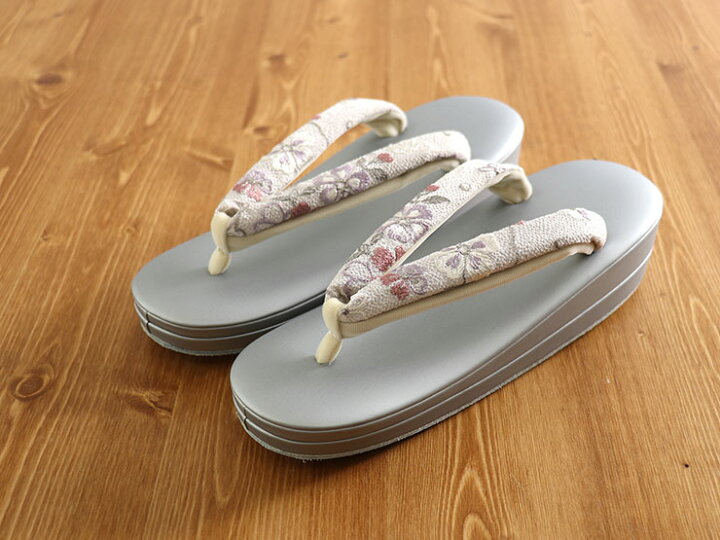 楽天市場】「撫松庵」草履 雪輪小桜（薄グレー/Mサイズ/108-176-702  