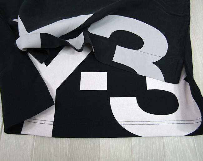 Y-3 ワイスリー Yohji Yamamoto ヨージヤマモト メンズ Tシャツ 半袖 カットソー リラックスフィット ビッグシルエット  GV6083/ ブラック 黒 サイズ：S/M/L/XL | madoricci （マドリッチ）