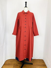 前開きウエストギャザーワンピース 赤 ストライプ 天然素材 綿麻 フリーサイズ ナチュラル 服 日本製 40代 50代 60代 70代 80代 ミセス 春 秋 冬 ぷちままん 前田屋