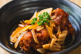 美味鶏使用「鶏肉の黒酢あんかけ」