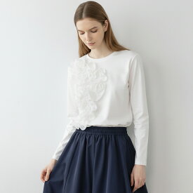 OfSTYLE/【手洗い可】立体フラワーモチーフ フリル プルオーバー[全2色]ginzamaggy 銀座 マギー 銀座maggy MAGGY ギンザマギー ぎんざまぎー 送料無料 トレンド レディース ファッション 20代 30代 40代 プレゼント ギフト ラッピング無料