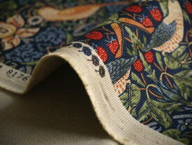 moda fabrics(モダ・ファブリックス)William Morris ウィリアムモリス オックス生地＜Strawberry Thief＞(ストロベリー・スィーフ)いちご泥棒＜MULTIC BLUE(マルチックブルー)＞8176-44T
