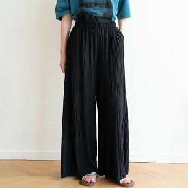 「接触冷感で春夏も快適にサラッと穿ける。上品美脚ストレートプリーツパンツ」　春服　軽い リラックス　春　体系カバー ワイドパンツ レディース きれいめ ボトムス ストレッチ