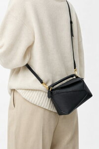 �����\ LOEWE ���G�x �p�Y���G�b�W �o�b�O �~�j�i�\�t�g�O���C���J�[�t�jMINI PUZZLE BLACK �����֐ō��� ���f�B�[�X �V�i ���K�i A510P88X60 1100