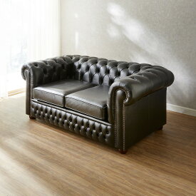 2人掛けソファ Chesterfield チェスターフィールド ブラック 幅156cm / オールドタイムス ソファ 2Pソファ 二人掛けソファ 二人掛け 2人掛けインテリア 椅子 チェア クラブチェア 黒 イギリス 英国伝統家具 革 本革 牛革 高級 高級家具 輸入家具 最高級 Chester field