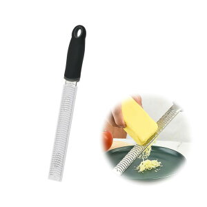 Coollooda おろし器 チーズグレーター 生姜おろし器 すりおろし器 多機能 細切り 滑り止め付き ステンレス鋼 鋭利 レモン ニンニク チョコレート 大根 調理器具 キッチン用品 (黒)