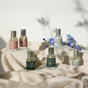 y{X@zfC[R} MOST EAU DE PARFUM 30ml / ؍ GbZVIC v`v ؍lC@^э