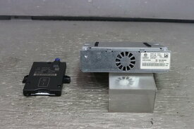 アウディ A4 アバント 1.8 TFSI 右ハンドル 前期(B8 8KCDH 8K) 純正 テレビチューナー TVチューナー カードリーダー付 4F0919148A 920100009 4F0919805 p044743 中古20240325