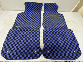 VW ニュービートル 2.0 後期(9C) 純正 フロアマット 1台分 p062044 中古20260414
