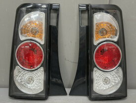 トヨタ bB Z 前期(NCP31) 社外 TYC 破損無 動作保証 テールランプ 左右セット テールライト 右 左 A811-58767 p062236 中古20260422
