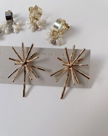 花火ピアス 大振り 前撮り 花嫁 ウェディング 雪の結晶 ゴールドピアス ギフト クリスマス プレゼント インポートアクセサリー 軽い ゴールド 大人 女子 大人コーデ