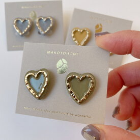 ピアス イヤリング インポートボタンハートピアス チタンピアス 金属アレルギー 小粒 大人コーデ ヴィンテージ シンプル アンティーク かわいい 大人可愛い インポート 卒業式 入園式 ハンドメイド アクセサリー カラフル レディース 女性 ギフト プレゼント 送料無料