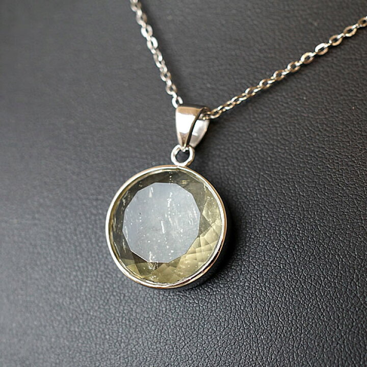 楽天市場】【宝石質】リビアングラスSA ペンダント ネックレス 天然石  