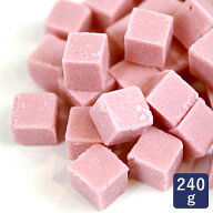 ママパン キューブチョコレート 濃いイチゴ 240g 準チョコレート_