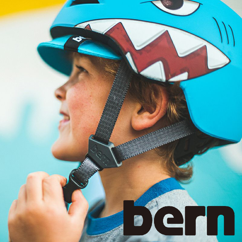 bern(バーン) ヘルメット【NINO 2.0：Mサイズ(55.5～59cm) /マット シャーク バイト】 バイザー/ ストライダー 自転車  スケートボード 子供用 キッズ | ストライダージャパン
