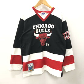 【中古】【メンズ】NBA オフィシャル CHICAGO BULLS シカゴ ブルズ 90'S HOCKEY JERSEY ホッケーシャツ 長袖 カットソー Tシャツ サイズ：M カラー：マルチカラー 万代Net店