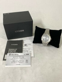 【美中古品】【メンズ】CITIZEN シチズン H149-T018335 BASIC COLLECTION XC デイト ソーラー電波ウォッチ 腕時計 カラー：シルバー 万代Net店