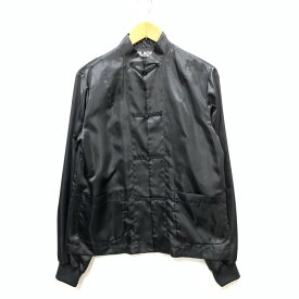 【中古】【メンズ】 BLACK COMME des GARCONS ブラックコムデギャルソン サテンチャイナジャケット トップス アウター ブランド 古着 140-231022-gm-13-fuz サイズ：L カラー：ブラック 万代Net店