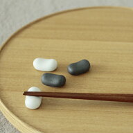 「ネコポス」OK！【はし置き　花豆 　白黒】豆型 / 箸置き はしおき カトラリーレスト かわいい おしゃれ…