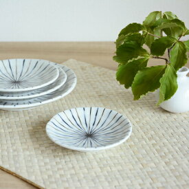 【京十草】 豆皿 （10cm）　/　和食器 おしゃれ 染め付け 日本製 しょう油皿 小皿 漬物皿