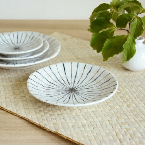 【京十草】 小皿 (14cm) / 和食器 おしゃれ 染め付け 日本製 取り皿 菓子皿