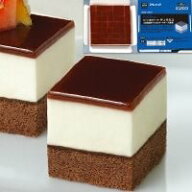 【冷凍】カット済ケーキティラミス(北海道産マスカルポーネ使用) 367G (フレック/冷凍ケーキ/ポーション…