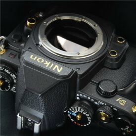 【中古】 《良品》 Nikon Df Gold Edition ブラック 【入荷も稀な貴重な一品！600台限定のゴールドエディション(ボディのみ)が入荷しました！！】 [ デジタルカメラ ]