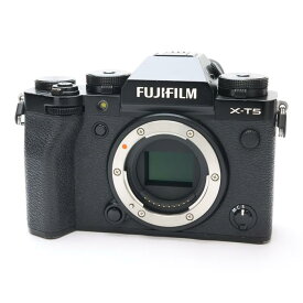 【中古】 《並品》 FUJIFILM X-T5 ボディ ブラック 【別売予備バッテリー付！】 [ デジタルカメラ ]