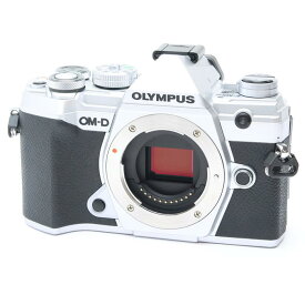 【あす楽】 【中古】 《良品》 OLYMPUS OM-D E-M5 Mark III ボディ シルバー 【三角環取付部調整/各部点検済】【別売予備バッテリー付！】 [ デジタルカメラ ]
