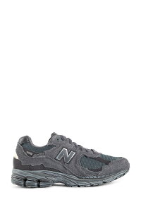 2002r protection pack sneakers