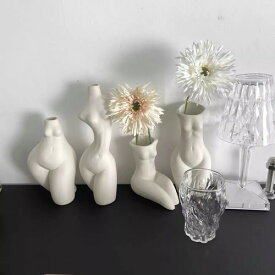 韓国デザインフラワーベース 韓国インテリア 海外インテリア ホワイトカラーボディアート ホワイトカラー 手作り風花瓶 抽象的デザイン 花のある暮らし