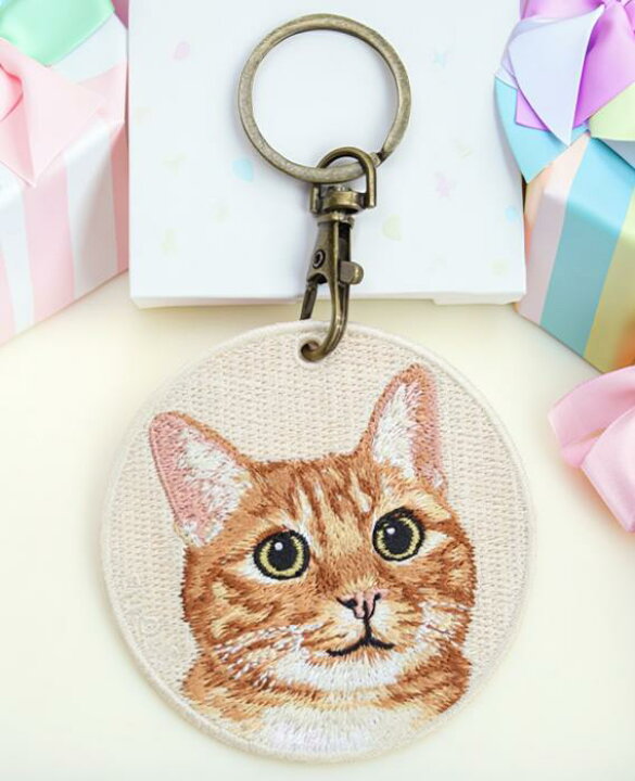 楽天市場】猫キーホルダー シルク両面刺繍 茶トラ トラ猫 キャット 