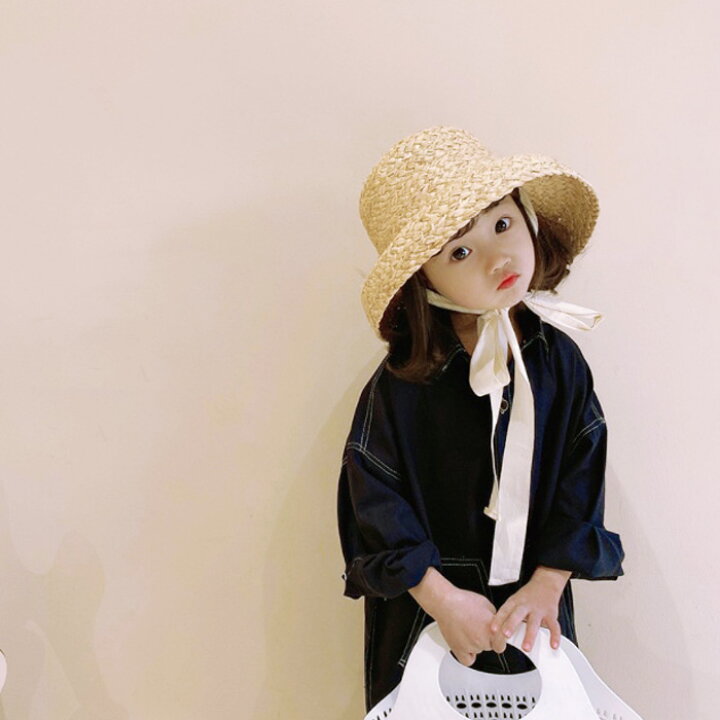 楽天市場 麦わら帽子 キッズ 女の子 麦藁 ストローハット ナチュラル 韓国 子供服 紫外線対策 日焼け 日除け あごひも付き 夏 蝶結び リボン Straw Hat 52cm 54cm 56cm リゾート お出かけ キャンプ おしゃれ 韓国子供服 マリンキャッスル 湘南の韓国子供服マリンキャッスル 楽天市場 麦わら帽子 キッズ 女の子 麦藁 ストローハット ナチュラル 韓国 子供服 紫外線対策 日焼け 日除け あごひも付き 夏 蝶結び リボン Straw Hat 52cm 54cm 56cm リゾート お出かけ キャンプ おしゃれ 韓国子供服 マリンキャッスル 湘南の韓国子供服マリンキャッスル