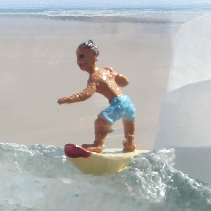 楽天市場 エントリーで2点5倍3点10倍 4日時 ウェーブ サーファー ティッシュケース インテリア雑貨 おしゃれ ボックス サーフィン プレゼント 男性 クリスマス 誕生日 波に乗る かっこいい お部屋 ギフト 父の日 記念日 サーフィン グッズ 伊豆下田海の目の前