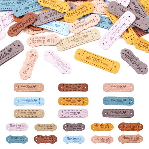 【送料無料】Beadthoven 革タグ レザーのラベル 約76枚セット ミックスカラー 縫製タグ 合皮タグ ハンドメイドタグラベル 穴あき 英文柄 Handmade 刺繍タグ 革ラベル DIY 手作り 衣類 バッグ 帽子
