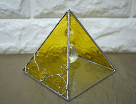 インテリア雑貨　サンキャッチャー　置き型　ステンドグラス　ピラミッド(大)　黄色