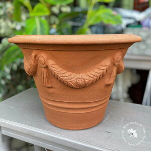 ypWhichford Italianate EBb`tH[h C^Al[g |bgz