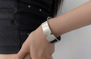 oO  Vv  uXbg fB[X I ^bN Vo[ F ؍n ANZT[ N[ }jbV    ~[  ꂢ  