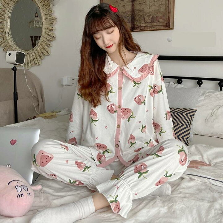 楽天市場 ルームウェア レディース パジャマ 上下セット パンツ 寝間着 部屋着 おしゃれ 可愛い 長袖 薄手 レトロ ガーリー ルーズ キュート ラブリー 長ズボン ゆったり 大きいサイズ ラウンドネック 襟つき 華やか イチゴ柄 苺柄 白 ホワイト ピンク かわいい フリル
