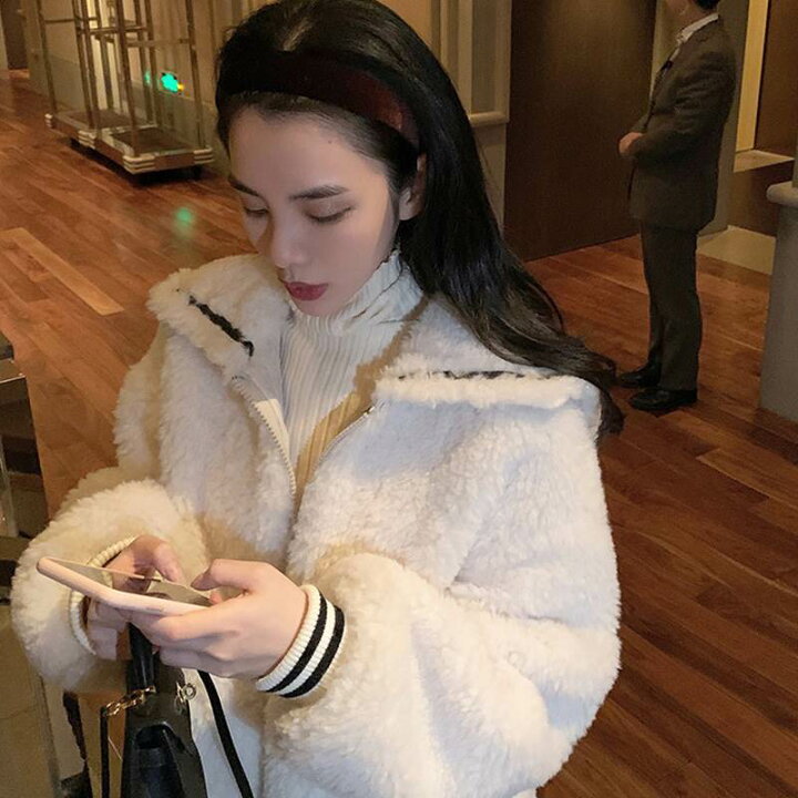 楽天市場 もこもこ アウター レディース 白 コート ジャケット 制服風 可愛い ビッグカラー ジャンパー ホワイト ブルゾン ボア 個性的 トレンド 人気 水兵 上品 高見え 冬 冬服 シンプル モコモコ ファージャケット モッズコート 高見えアウター 綺麗め お嬢様 セーラー 楽天市場 もこもこ アウター レディース 白 コート ジャケット 制服風 可愛い ビッグカラー ジャンパー ホワイト ブルゾン ボア 個性的 トレンド 人気 水兵 上品 高見え 冬 冬服 シンプル モコモコ ファージャケット モッズコート 高見えアウター 綺麗め お嬢様 セーラー