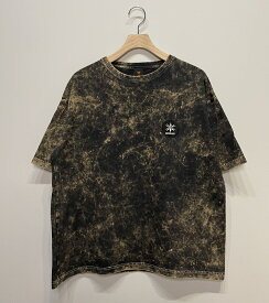 【SALE 50%OFF】 DEVILOCK×VOO× LINEAGE SPベクターロゴワッペンT（SMOCKY）デビロック×ヴォー×リネージ Tシャツ　初売り　半額　セール