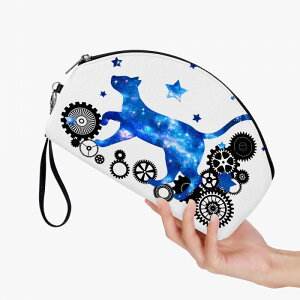 お得なクーポン 送料無料 宇宙猫と歯車(丸形コスメポーチ)(丸型コスメポーチ) 丸型コスメポーチ レディース バッグ 動物 アート 猫 星 歯車 ギア 宇宙柄 galaxy シルエット 冴木みやこ