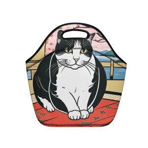 お得なクーポン 送料無料 モノクロの猫と梅の花 花札風イラスト(ランチバッグ) ランチバッグ ユニセックス バッグ 動物 猫 ギフト 贈り物 普段使い leojiro24 ★★★