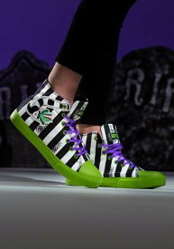 Unisex Beetlejuice ブラック and ホワイト Striped Sneakers | コスプレ 衣装 仮装 小道具 おもしろい イベント パーティ 発表会 デコレーション リボン アクセサリー メンズ レディース 子供 おしゃれ かわいい ギフト プレゼント