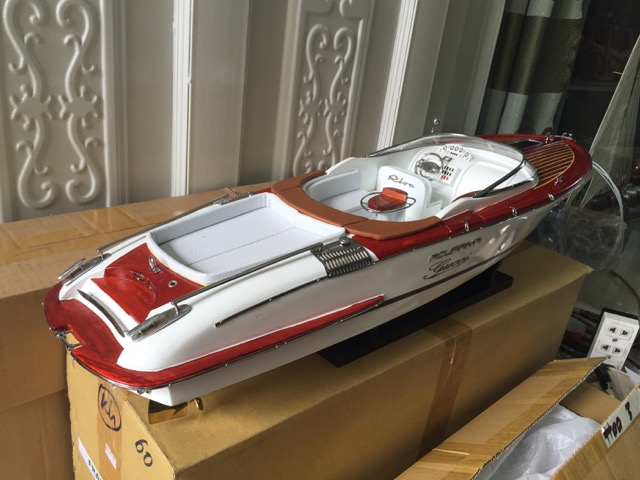 手作り木製模型 モーターボート RIVA GUCCI SHI-021 *模型*