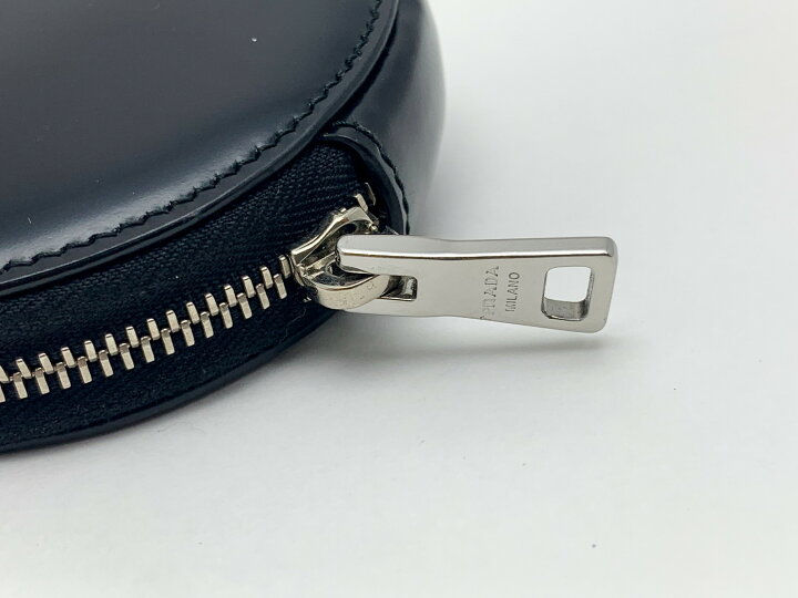 楽天市場】PRADA プラダ トライアングルロゴ ブラック 黒 丸型 コイン  