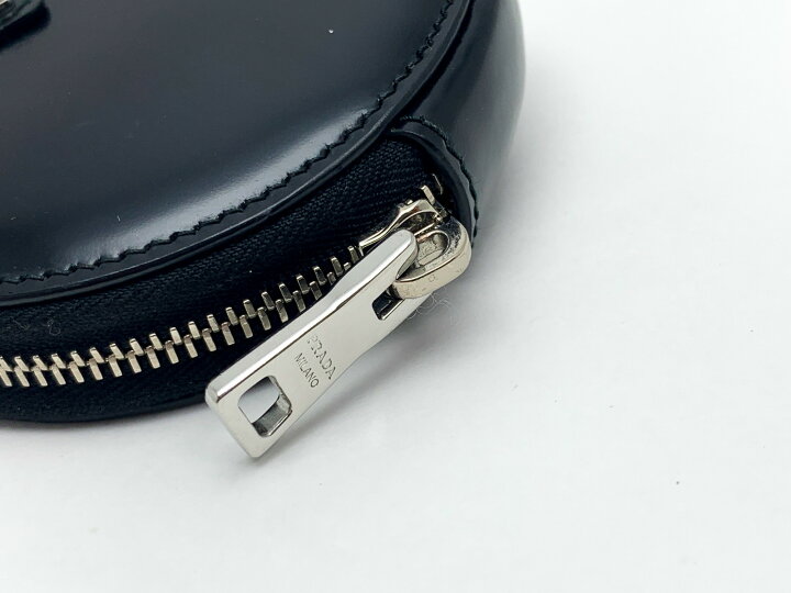 楽天市場】PRADA プラダ トライアングルロゴ ブラック 黒 丸型 コイン  